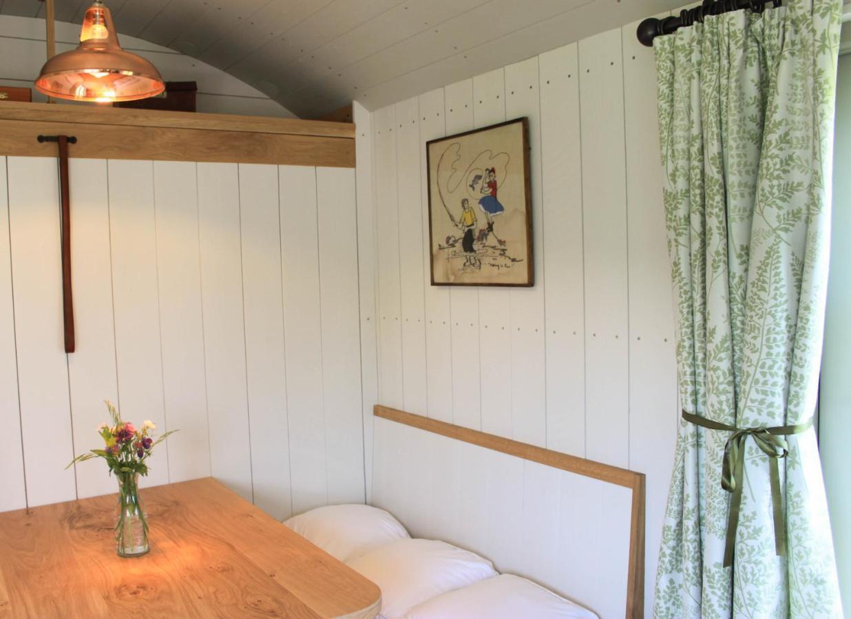 The Parlour, For Alton Towers & The Peak District Villa Uttoxeter Eksteriør bilde
