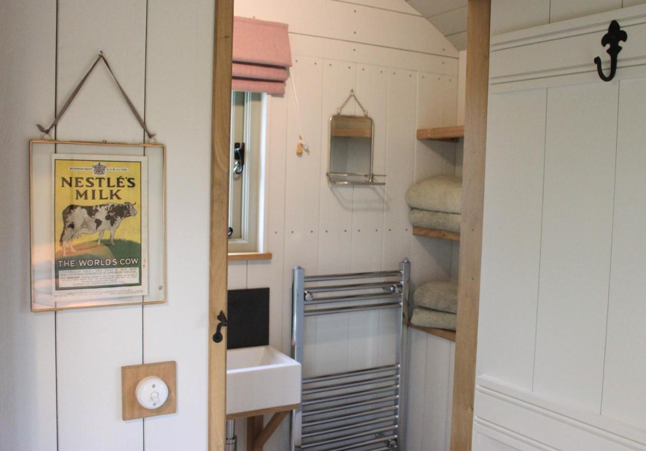 The Parlour, For Alton Towers & The Peak District Villa Uttoxeter Eksteriør bilde
