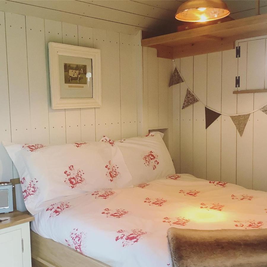 The Parlour, For Alton Towers & The Peak District Villa Uttoxeter Eksteriør bilde